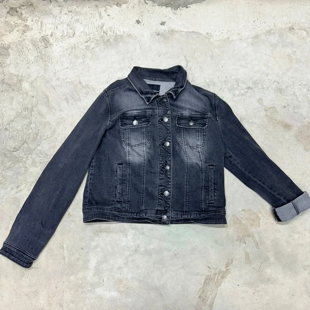 Rock & Republic measurements chest